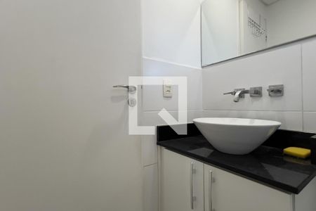 Banheiro de apartamento para alugar com 1 quarto, 38m² em Vila Augusta, Guarulhos
