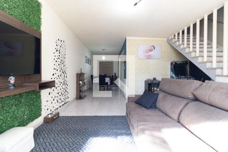 Sala de casa para alugar com 3 quartos, 125m² em Vila Santo Estefano, São Paulo