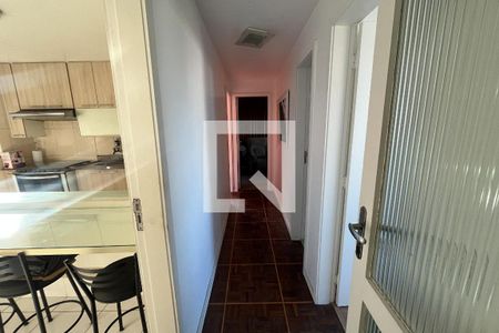 Corredor de apartamento à venda com 3 quartos, 120m² em Jardim Guanabara, Rio de Janeiro