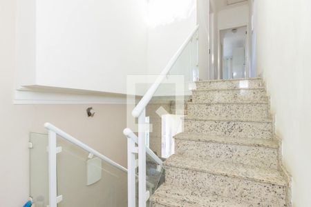 Escada Sala de casa à venda com 3 quartos, 125m² em Vila dos Remedios, São Paulo
