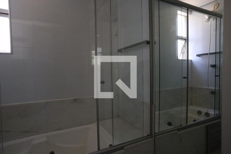 Banheiro da Suíte de apartamento para alugar com 1 quarto, 55m² em Cruzeiro, Belo Horizonte