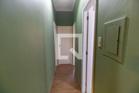 Corredor  de apartamento à venda com 3 quartos, 108m² em Centro, Niterói