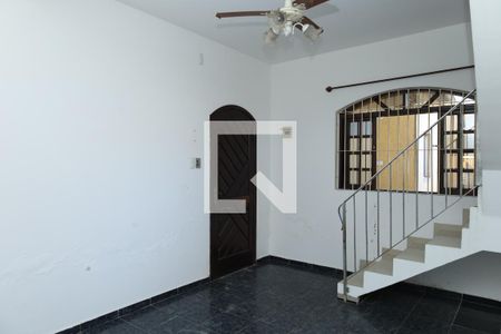 Casa à venda com 3 quartos, 180m² em Jardim Helena, São Paulo