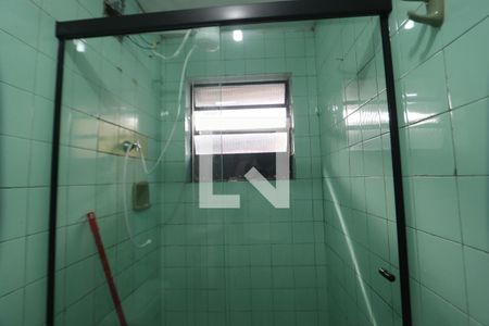 Banheiro de casa para alugar com 1 quarto, 28m² em Jardim Planalto, São Paulo