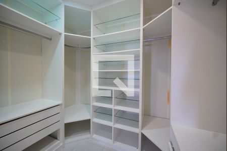 Closet da suíte de apartamento para alugar com 3 quartos, 139m² em Campinas, São José