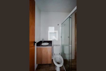 Banheiro de apartamento para alugar com 1 quarto, 30m² em Vila Carrão, São Paulo