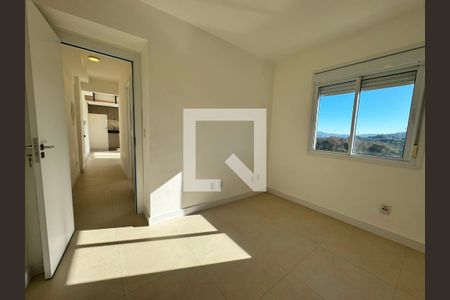 Quarto de apartamento à venda com 2 quartos, 56m² em Cavalhada, Porto Alegre