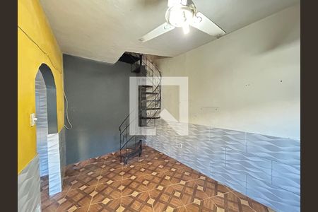 Casa para alugar com 2 quartos, 160m² em Rocha Miranda, Rio de Janeiro