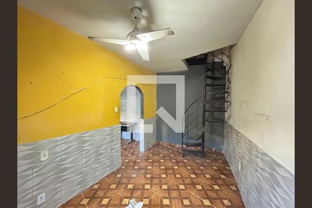 Casa para alugar com 2 quartos, 160m² em Rocha Miranda, Rio de Janeiro