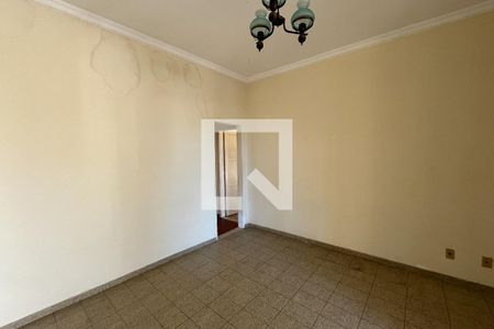 Sala de casa à venda com 3 quartos, 200m² em Bancários, Rio de Janeiro