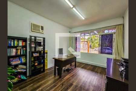 Casa para alugar com 4 quartos, 257m² em Ipanema, Porto Alegre