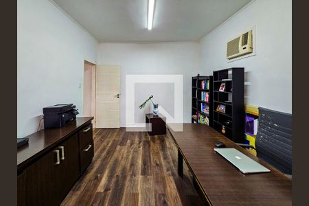 Casa para alugar com 4 quartos, 257m² em Ipanema, Porto Alegre