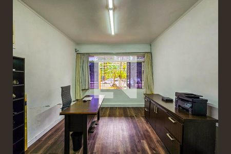 Casa para alugar com 4 quartos, 257m² em Ipanema, Porto Alegre