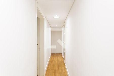 Corredor de apartamento à venda com 3 quartos, 174m² em Itaim Bibi, São Paulo