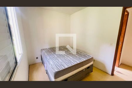 Quarto de apartamento para alugar com 2 quartos, 50m² em Jardim Isis, Cotia