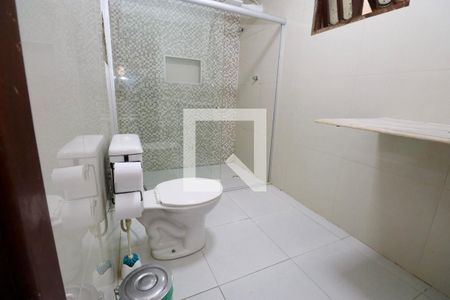 Banheiro de casa de condomínio para alugar com 1 quarto, 70m² em São Cristóvão, Salvador
