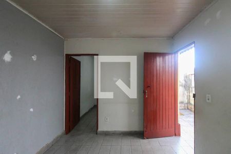 Sala de casa para alugar com 2 quartos, 100m² em Jardim Caguassu, São Paulo