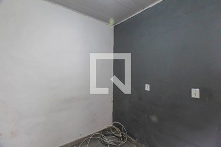 Quarto 2 de casa para alugar com 2 quartos, 100m² em Jardim Caguassu, São Paulo