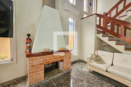 Casa para alugar com 5 quartos, 410m² em Jardim Guaiuba, Guarujá