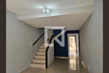 Sala de casa à venda com 2 quartos, 93m² em Vila Isa, São Paulo