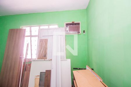 Quarto 2 de casa à venda com 2 quartos, 46m² em Realengo, Rio de Janeiro