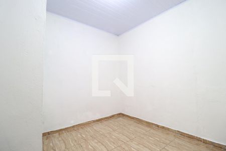 Quarto 2 de casa para alugar com 2 quartos, 45m² em Santa Mônica, Uberlândia