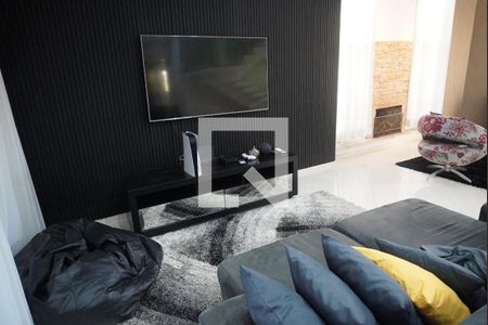 Sala de TV de casa de condomínio à venda com 3 quartos, 490m² em Tarumã, Barueri