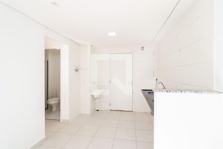 Sala/Cozinha de apartamento para alugar com 2 quartos, 32m² em Itaquera, São Paulo