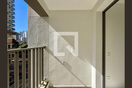 Sacada de kitnet/studio para alugar com 1 quarto, 26m² em Itaim Bibi, São Paulo