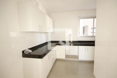 cozinha de apartamento para alugar com 3 quartos, 74m² em Liberdade, Belo Horizonte