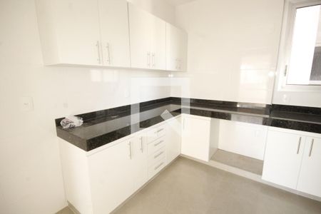 cozinha de apartamento para alugar com 3 quartos, 74m² em Liberdade, Belo Horizonte