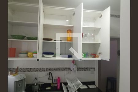 Quarto de apartamento para alugar com 2 quartos, 56m² em Vila Alzira, Guarujá