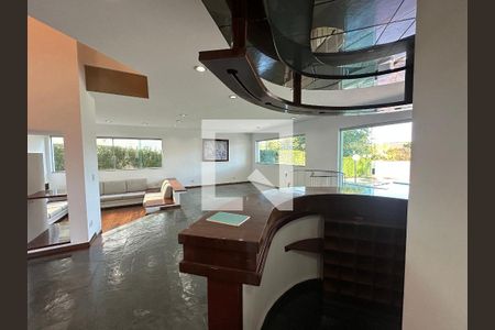 Sala de casa de condomínio para alugar com 4 quartos, 520m² em Jardim Paulista, Barueri