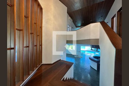 Hall de entrada de casa de condomínio para alugar com 4 quartos, 520m² em Jardim Paulista, Barueri