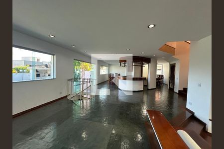 Sala de casa de condomínio para alugar com 4 quartos, 520m² em Jardim Paulista, Barueri