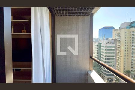 Varanda de kitnet/studio para alugar com 1 quarto, 30m² em Vila Mariana, São Paulo