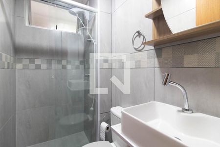 Banheiro de apartamento à venda com 1 quarto, 44m² em Centro Histórico, Porto Alegre
