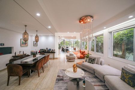 Sala de casa de condomínio à venda com 5 quartos, 616m² em Alphaville, Santana de Parnaíba