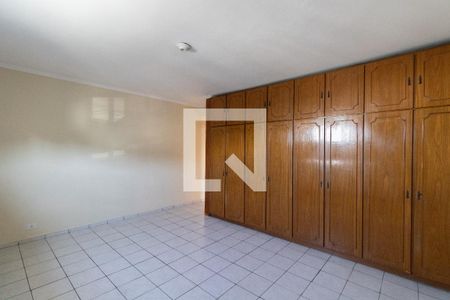 Suíte de casa para alugar com 4 quartos, 240m² em Burgo Paulista, São Paulo