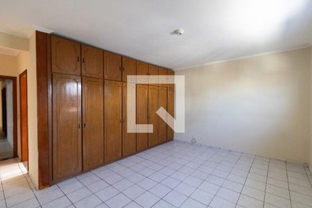 Suíte de casa para alugar com 4 quartos, 240m² em Burgo Paulista, São Paulo