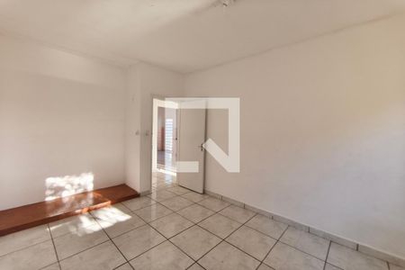 Quarto 2 de casa para alugar com 2 quartos, 120m² em Jardim Ipaussurama, Campinas