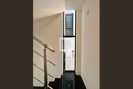 Escada de casa de condomínio para alugar com 3 quartos, 168m² em Chácara Primavera, Campinas