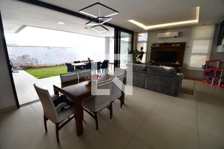 Sala de casa à venda com 4 quartos, 300m² em Parque Alto Taquaral, Campinas