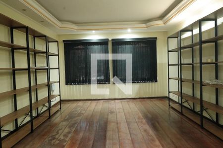 Sala 1 de casa à venda com 3 quartos, 400m² em Vila Nova Manchester, São Paulo