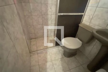Banheiro de casa para alugar com 2 quartos, 75m² em São Bento, Duque de Caxias