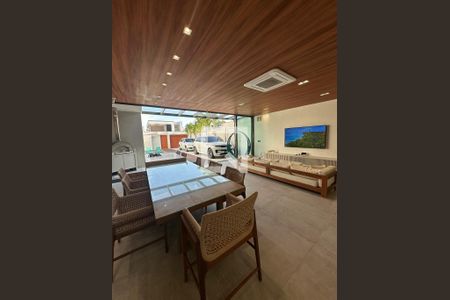 Sala de casa para alugar com 4 quartos, 600m² em Recreio dos Bandeirantes, Rio de Janeiro