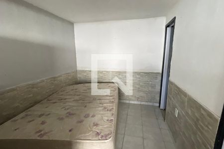 Quarto de casa para alugar com 2 quartos, 50m² em São Bento, Duque de Caxias