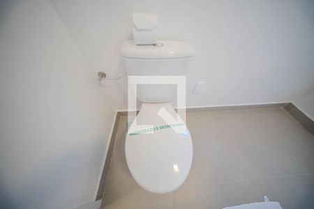 Banheiro de kitnet/studio para alugar com 1 quarto, 29m² em Pompeia, São Paulo