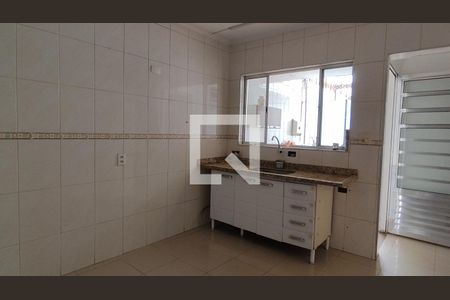 Casa para alugar com 2 quartos, 100m² em Vila Joao Batista, São Paulo
