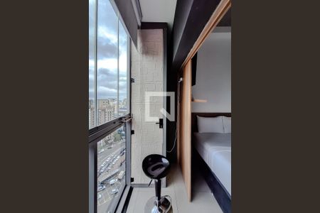 Varanda de kitnet/studio para alugar com 1 quarto, 29m² em Paraíso, São Paulo